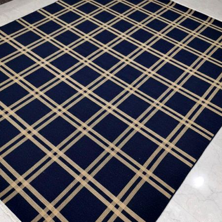 Handmade Artful Cotton and Wool Handknotted Rug for Warm Living Areas